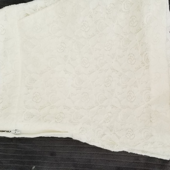 White Lacy Pin Up  Shorts By Lila Rose Size 14 - Picture 8 of 8